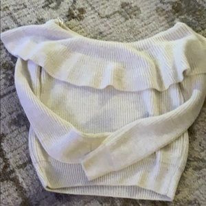 White crop top sweater